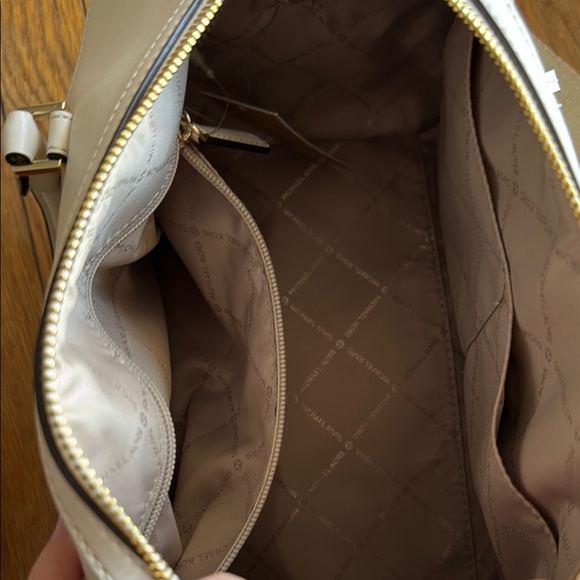 Michael Kors Cream and Tan Women's Bag - Picture 2 of 2